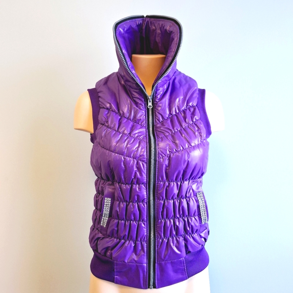 4️⃣/$2️⃣9️⃣ Purple rhinestones puffer jacket
